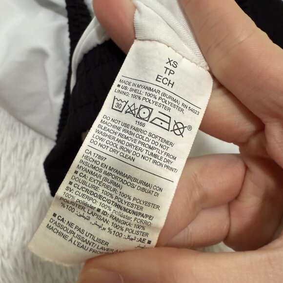 Women Old Navy Lightweight Performance Running Shorts Black White Extra Small - Picture 6 of 7